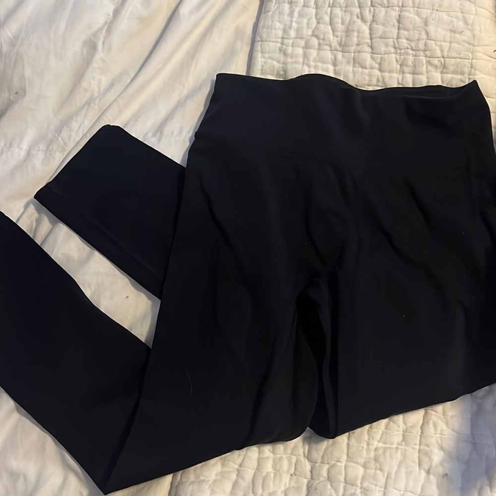 Fabletics black crop leggings